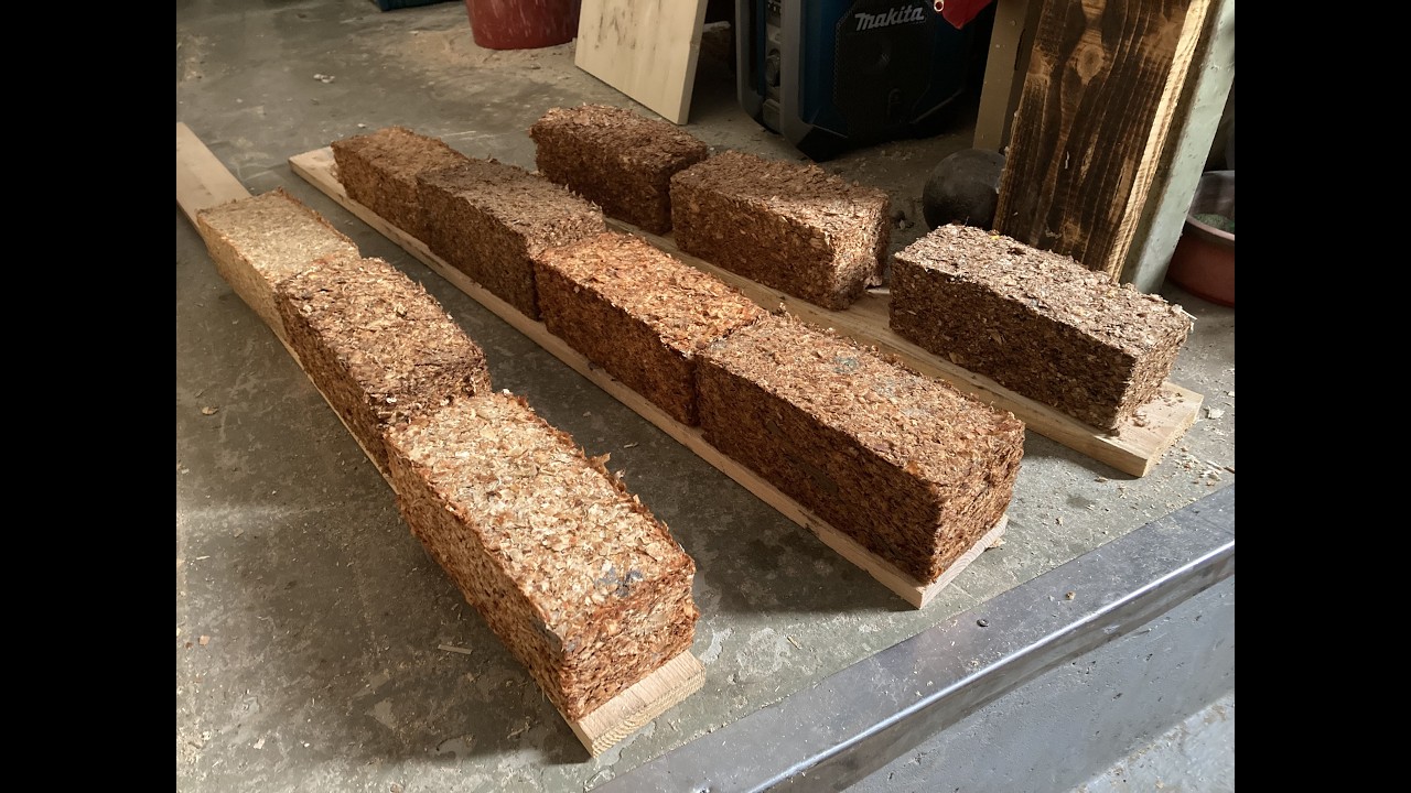 Die Holzbrote sind fertig... Briketts selber pressen, lohnt sich das?