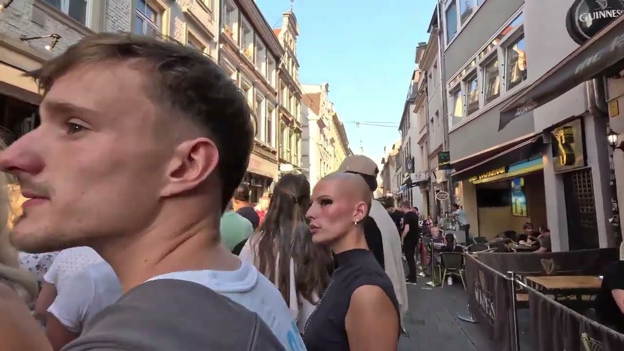 Düsseldorf City in Germany /weekend walking tour in Düsseldorf in 4K HDR