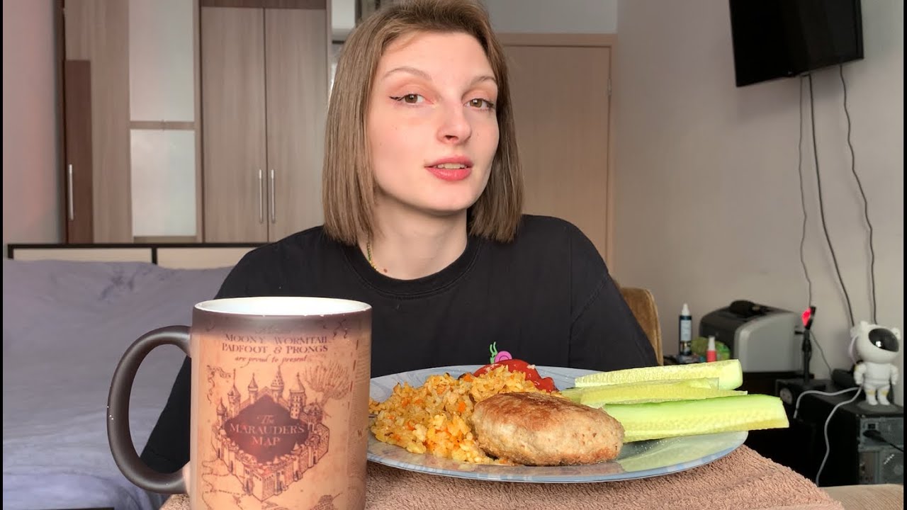 Первый день на WB / Плов с курицей, шницель, зеленый чай / МУКБАНГ