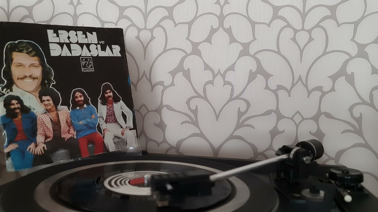 ERSEN VE DADAŞLAR - ÜÇ KIZ BİR ANA (1975 ORJİNAL PLAK KAYIT)