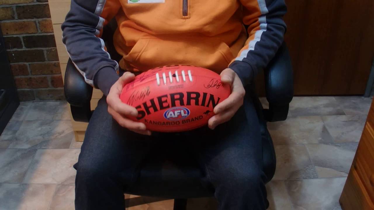 ASMR - Aussie Rules Football - Australian Accent - Quietly Whispering Teams, Rules & Scores