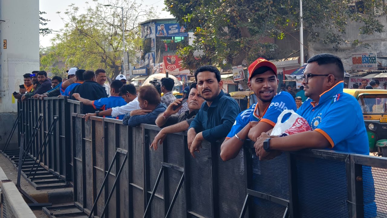 LIVE FROM AHMEDABAD: MOOD OUTSIDE STADIUM - PITCH CONCERN TODAY? - FANS ALREADY IN - IND VS SA