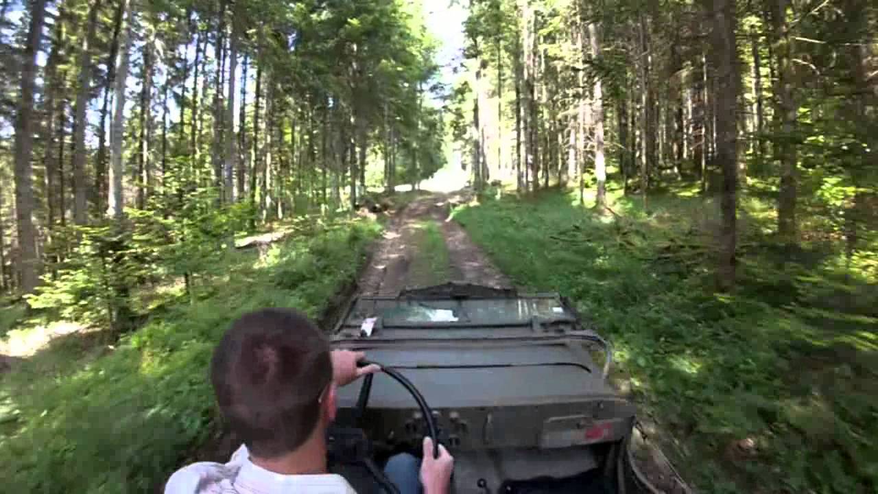 Retour à la maison par les bois en Jeep Hotchkiss M201
