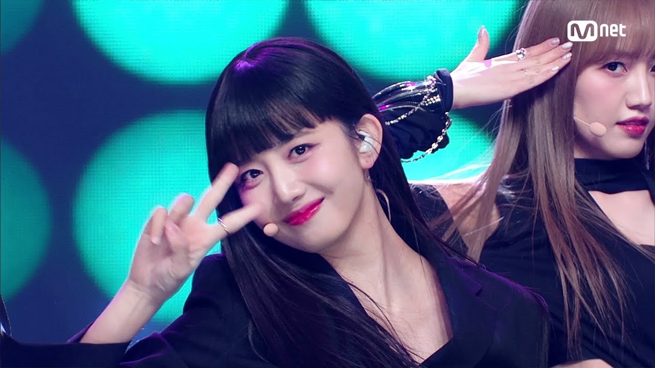 체리블렛 (Cherry Bullet) - P.O.W! (Play On the World) #엠카운트다운 EP.788 | Mnet 230316 방송