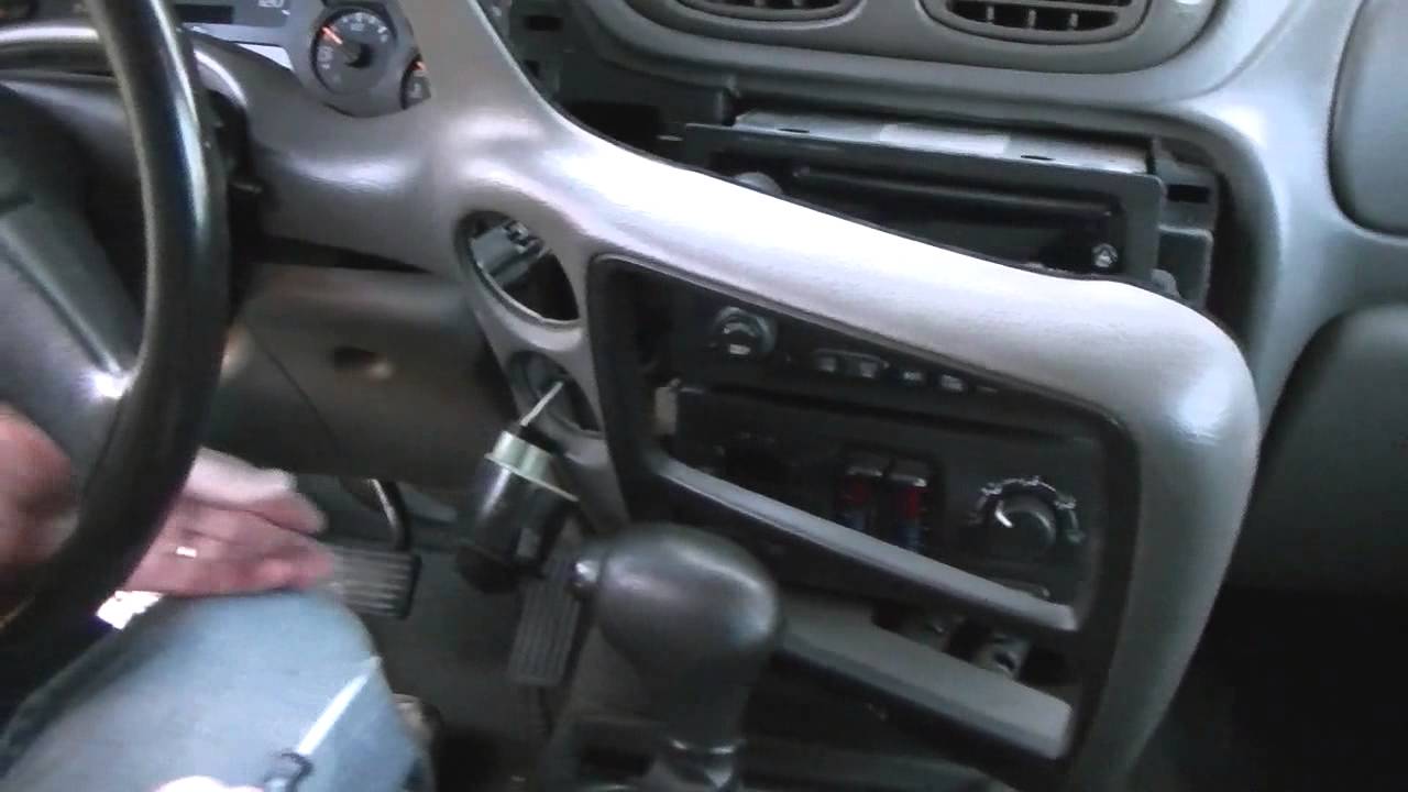 Chevrolet Trailblazer Instrument Cluster Removal Procedure in about 10 minutes