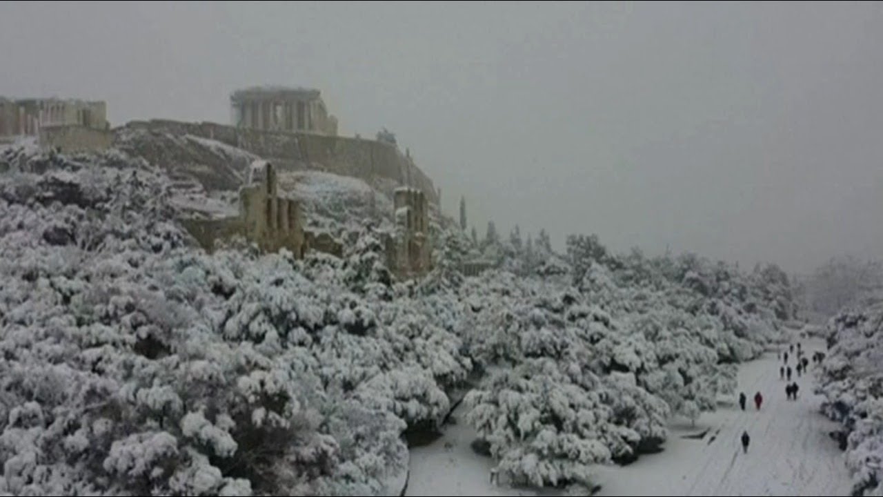 Athens sees most intense snowfall in a decade