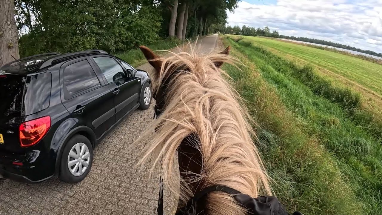 Lien goes Pro - De eerste buitenrit met Jens