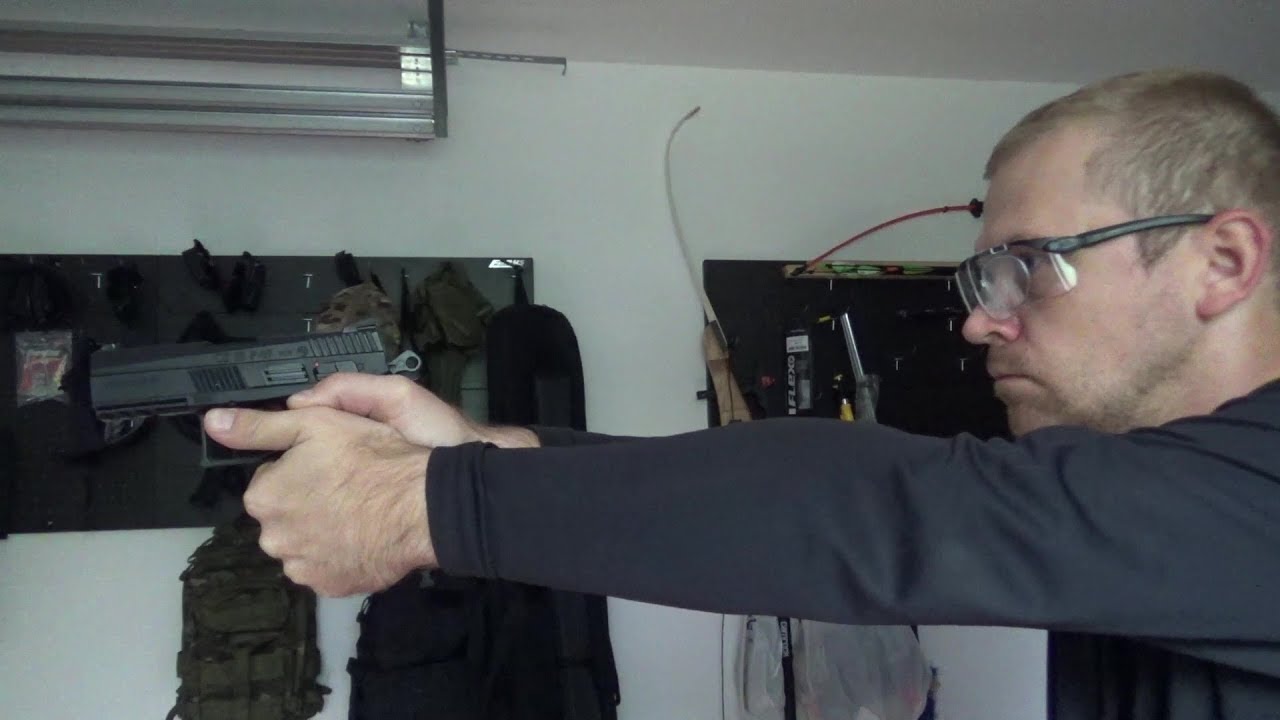 CZ 75 P-07 - Replica BB Gun - shooting & comparing