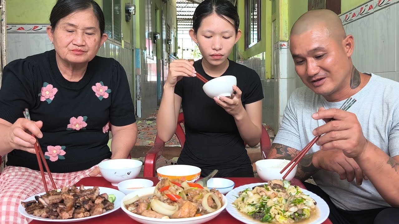 Cả nhà bất ngờ với món gà kho kiểu lạ trong bữa cơm quê hôm nay!