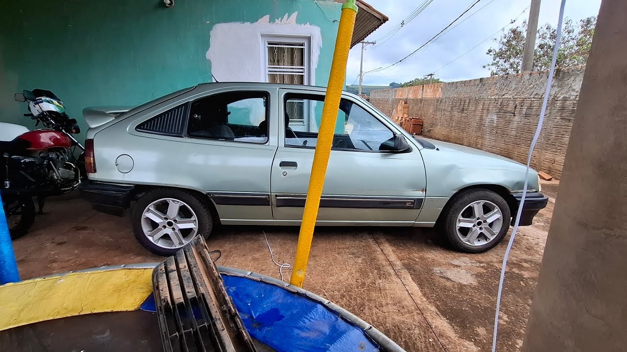 CARRO BOM E ESSE GM KADETT 1.8 