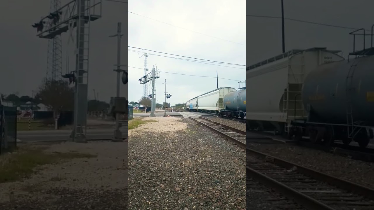 C44AC 7419 leader leads C44AC deuo at Galveston sub #railfan