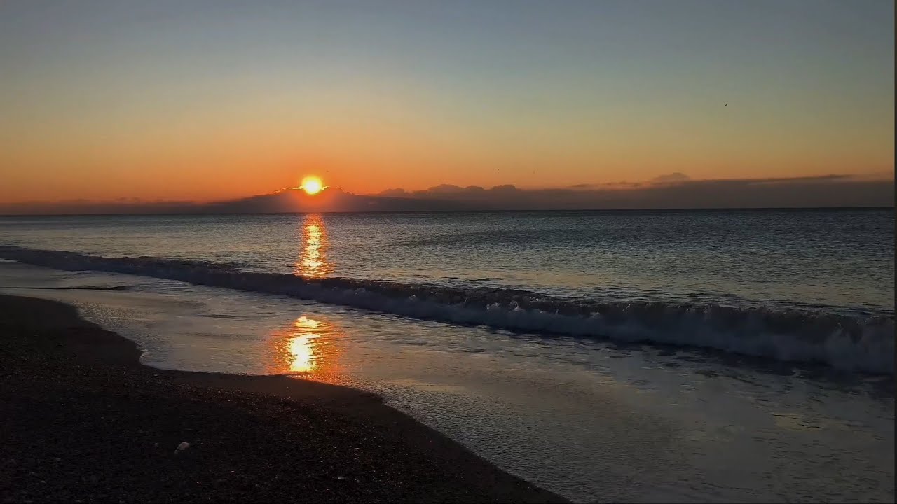 Peaceful Sunrise Ocean Waves 🌅 Pure Wave Sounds for Deep Sleep, Relaxation & Focus | 3H ASMR