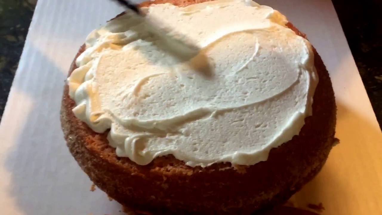Pregnant Belly Cake tutorial by Danielle Bryan