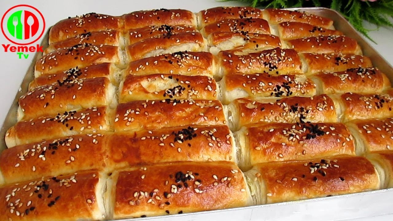 Если у вас есть мука и соль, попробуйте этот рецепт, он очень вкусный и очень простой.