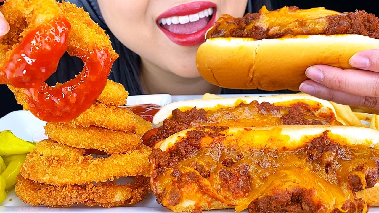 ASMR CHILI CHEESE HOTDOGS & CRUNCHY ONION RINGS *Dairy Queen (NO TALKING) ASMR Phan