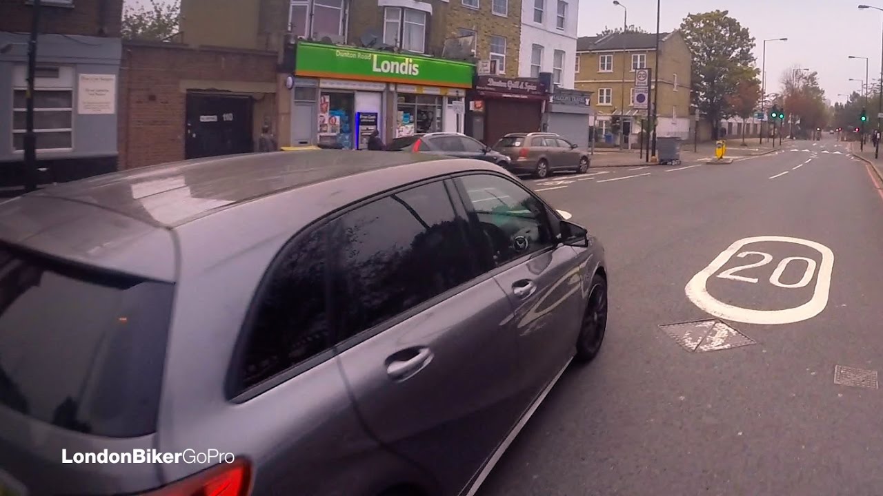 Please do overtake me a bit closer next time! #MoronAlert #LG16OME @MetCycleCops