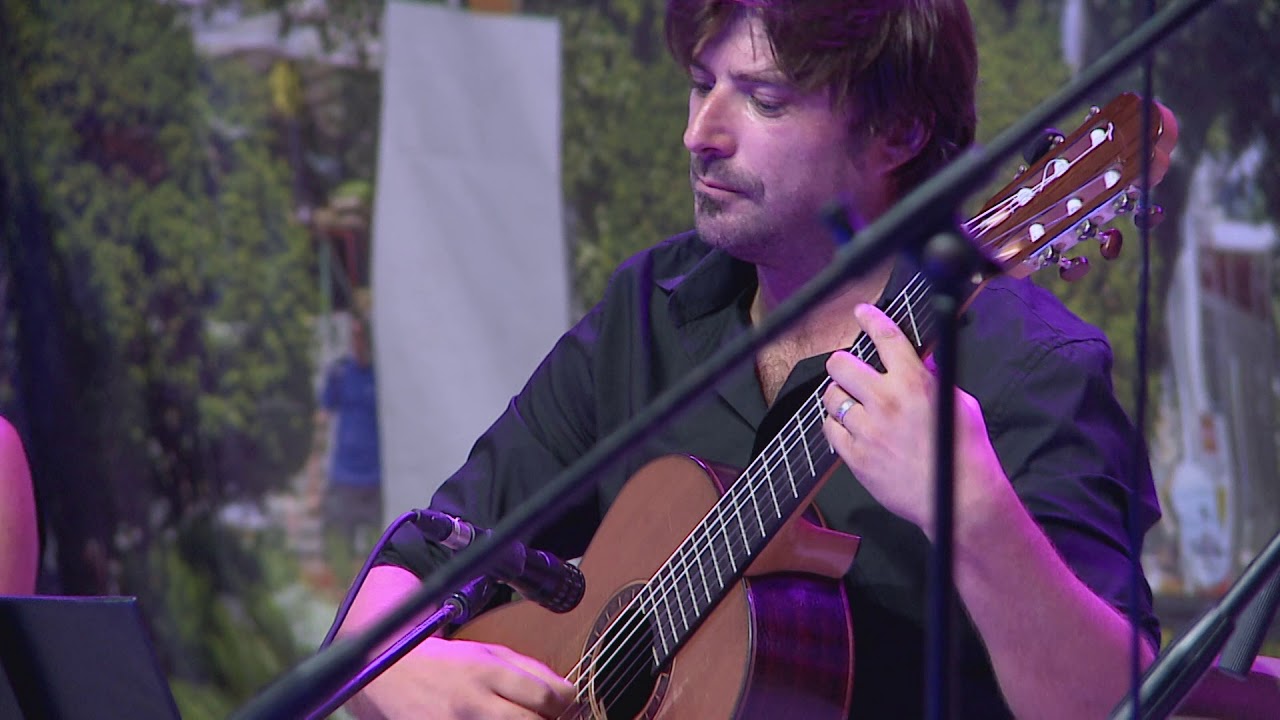 Ivana Kenk   i Stipan Popović na 14. Festivalu klapa u Makarskoj