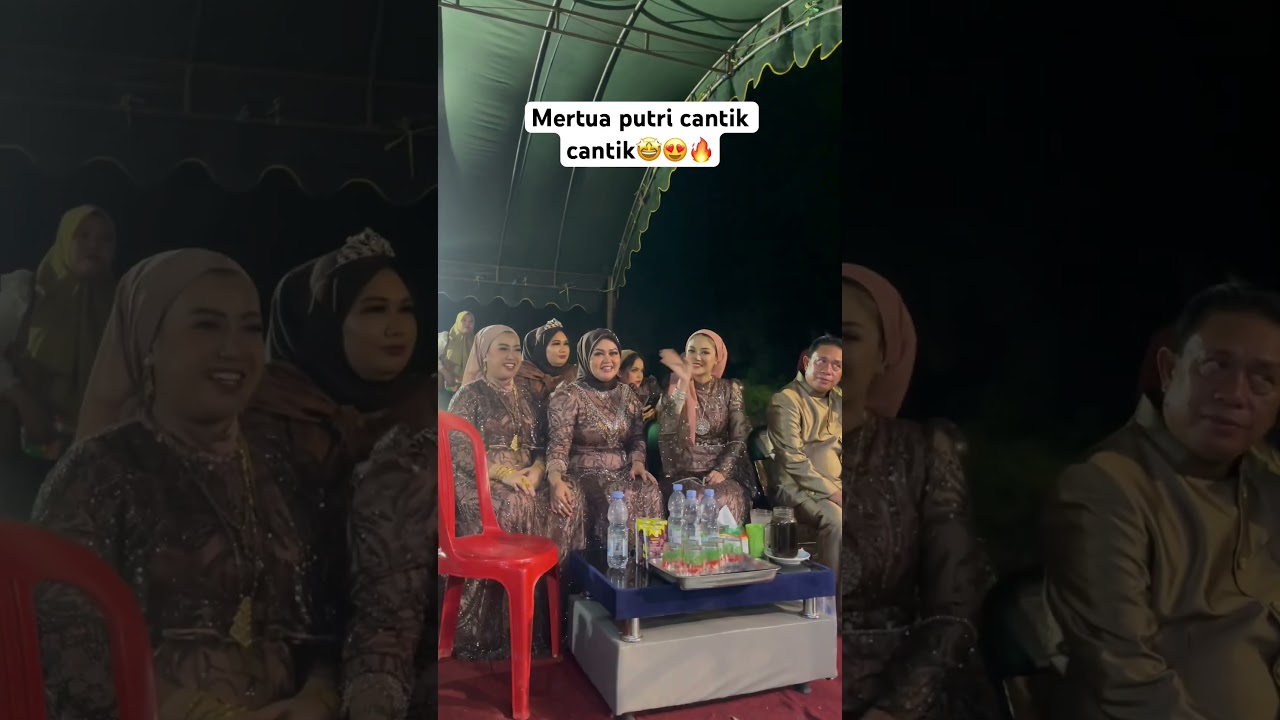 Istrinya bpk sultan H Alwi mertua putri d academy🥰🤩