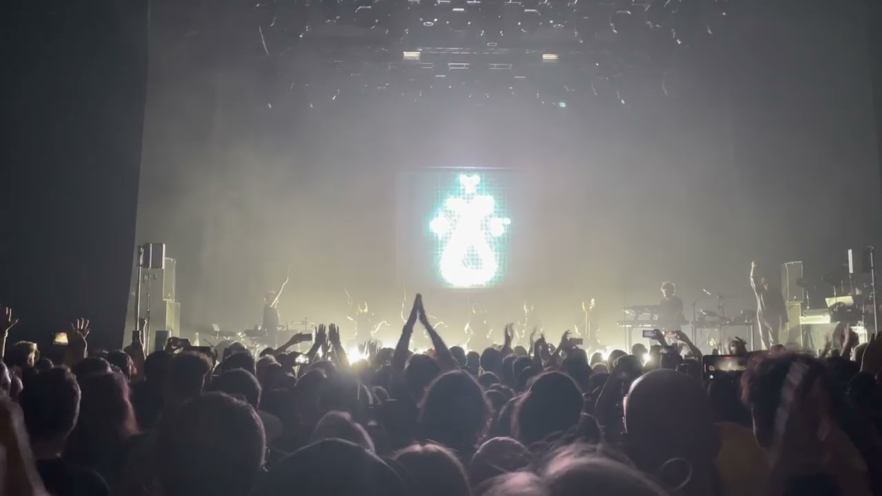 Woodkid - Intro / Iron, Live @ Forum Karlin, Prague 2022