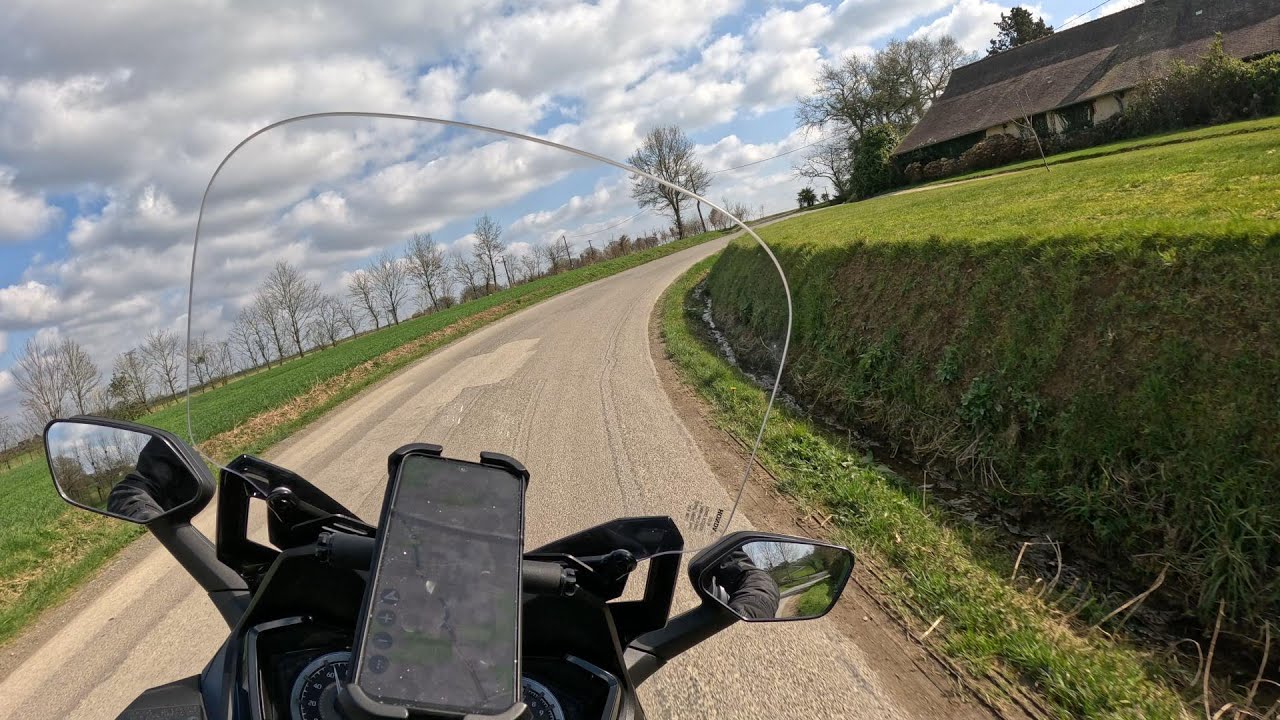 Road Scooter 125 - Ep02 - Partie 1: Test 2 Caméra