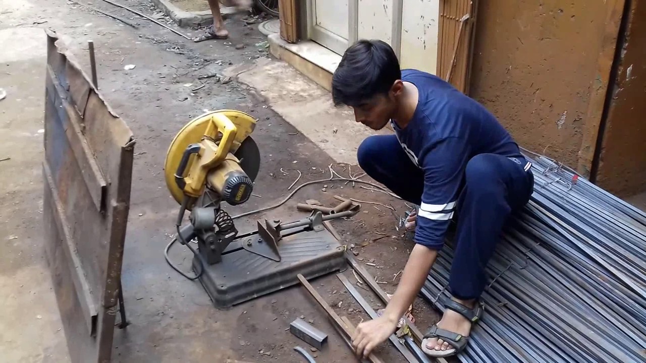 making push up bars.