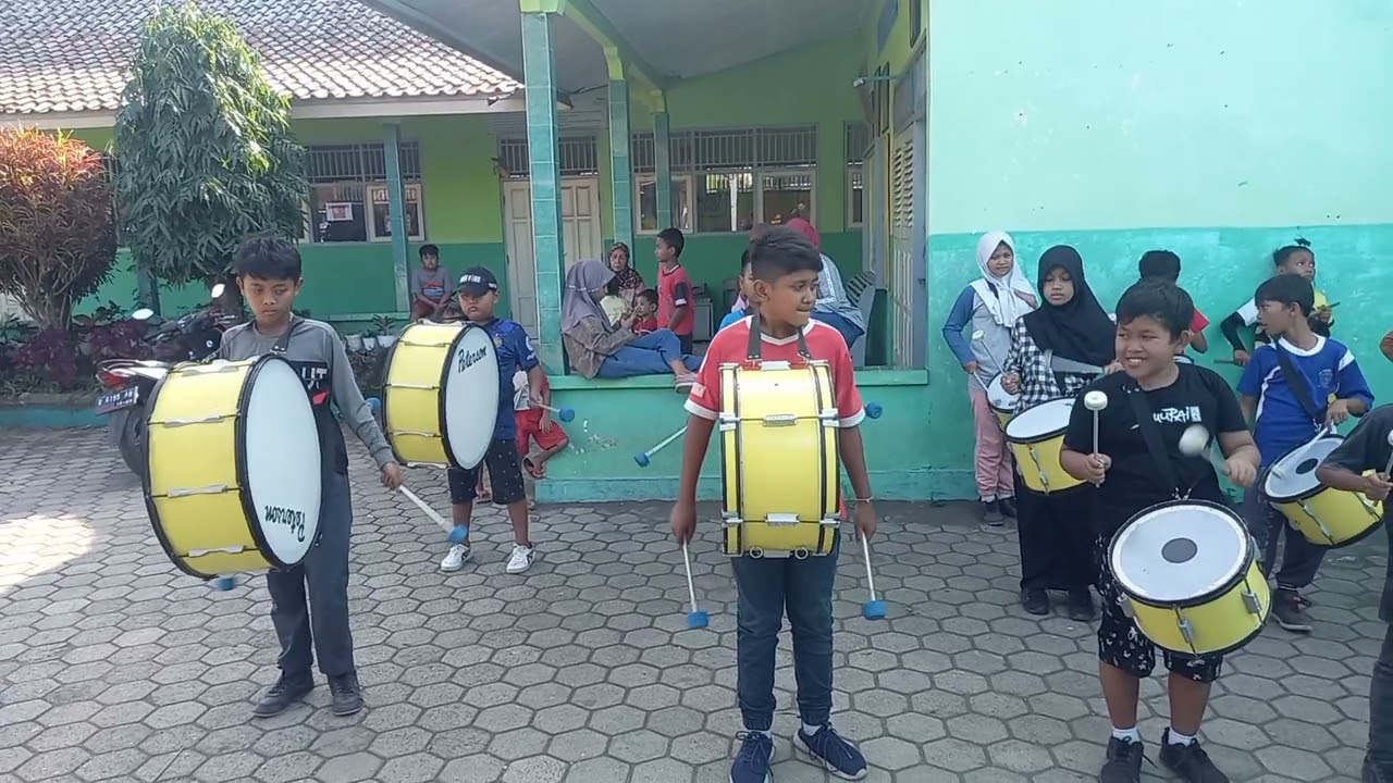 Latihan Drumband SD Negeri Adipala 03, Adipala, Cilacap, Jawa Tengah #majutakgentar