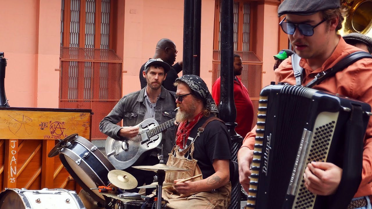 I'M RAGGED BUT I'M RIGHT -  by Dirty Rotten Vipers - New Orleans Mardi Gras Street Music 02/24/25