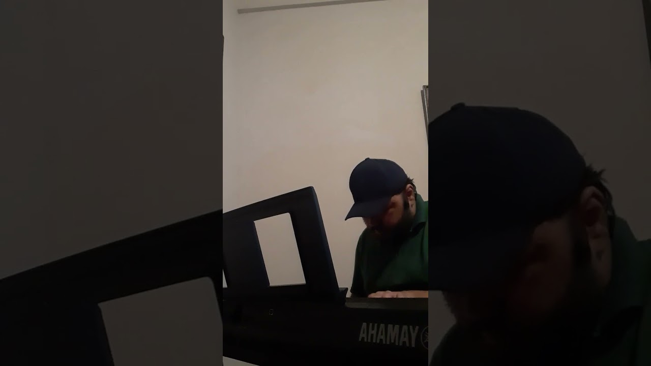 (Marcelo Farjun) tocando a (música Mi She' Berach) com reza de proteção com o Deus de Israel Adonai!
