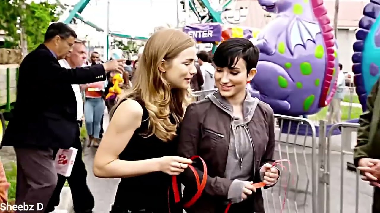 Emma & Audrey - Pretending
