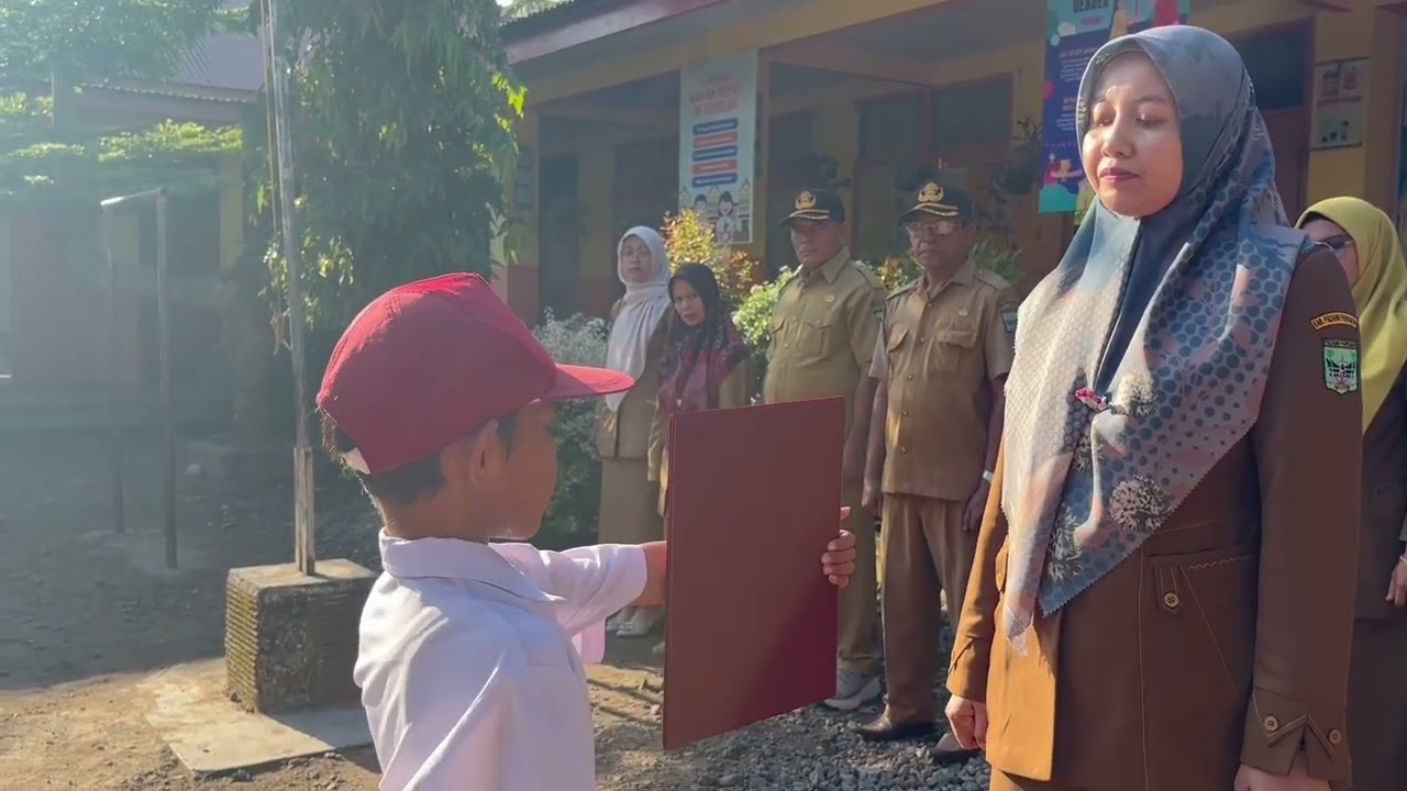Upacara Bendera SDN 09 V Koto Kampung Dalam