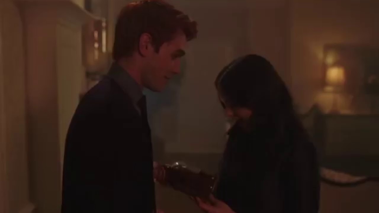 Varchie deleted scenes | Riverdale Season 2