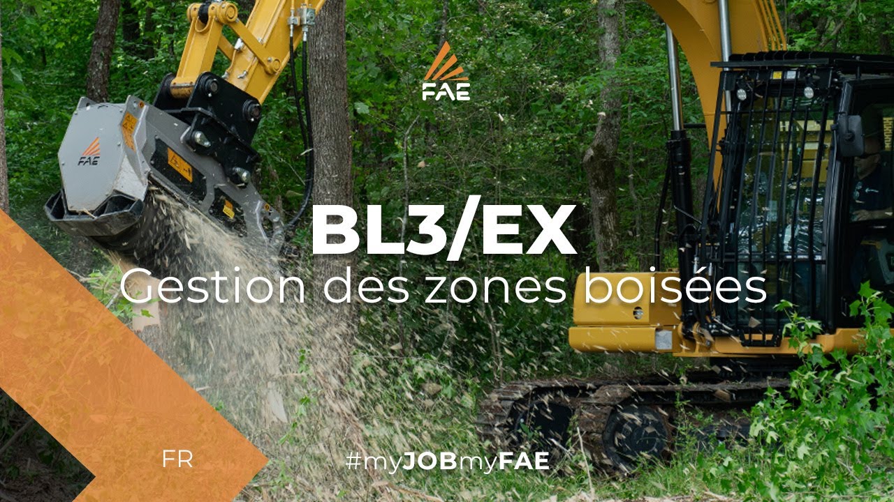 Le broyeur forestier FAE BL3/EX monté sur une pelle Supertrak SK200MX