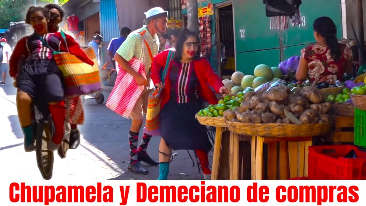 Chupamela y Demeciano de compras por los mercados de la ciudad