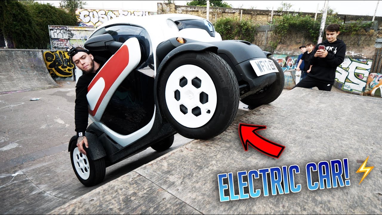 ELECTRIC CAR AT THE SKATEPARK!