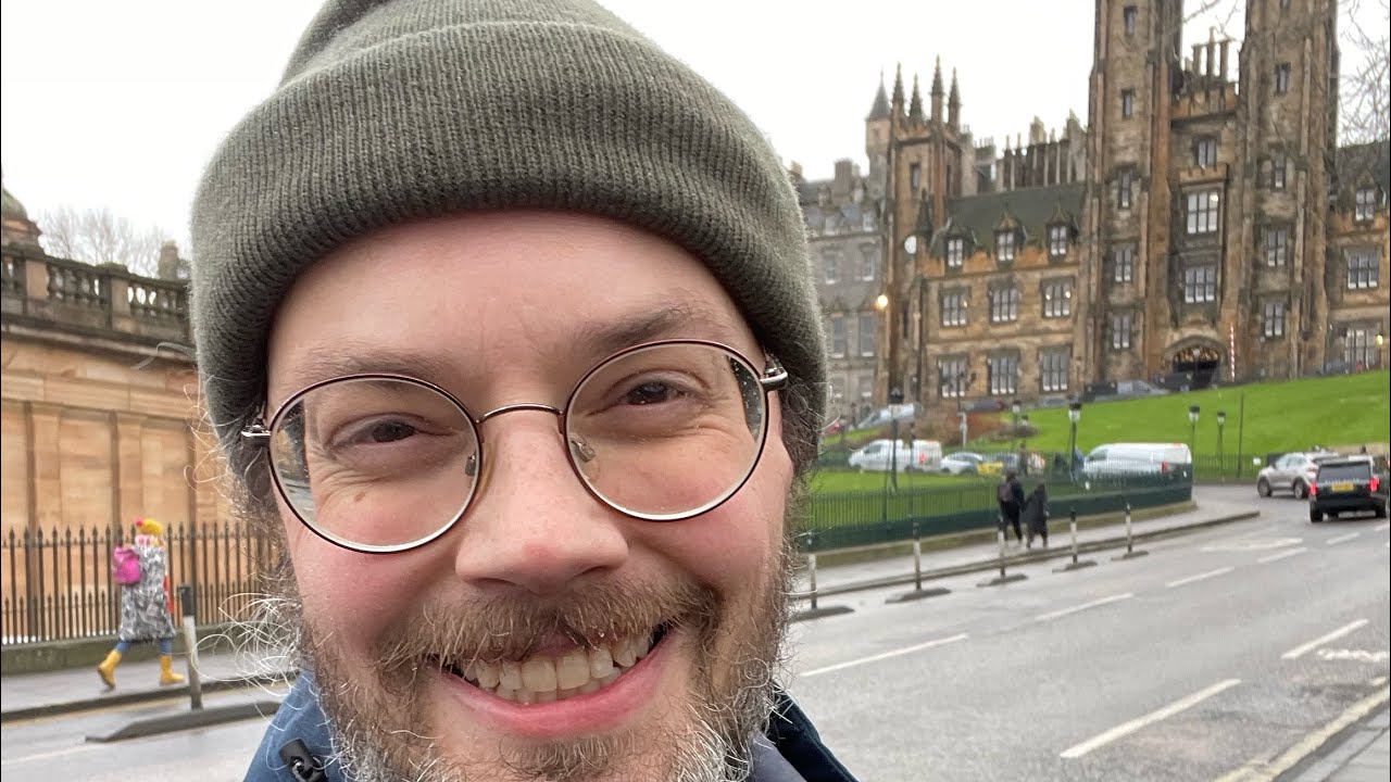 🏴󠁧󠁢󠁳󠁣󠁴󠁿⛪️🏛️🏰 Walking through the centre of Edinburgh, starting on the Royal Mile