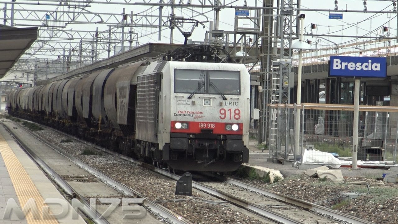 Treni in transito, regionali, merci, alta velocità, stazione di Brescia 17 agosto 2022 - parte 2[4K]