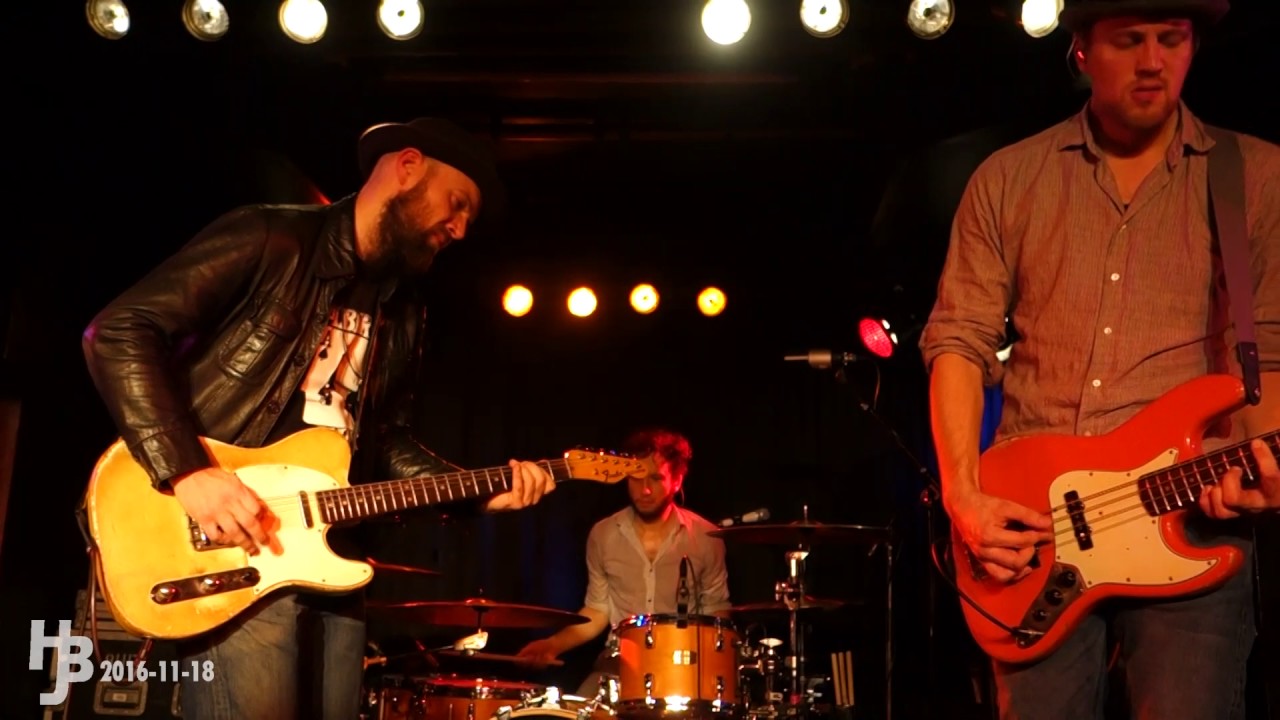 Henrik Freischlader Trio (NEVER REALLY LEFT YOU) Quasimodo Berlin 2016-11-18