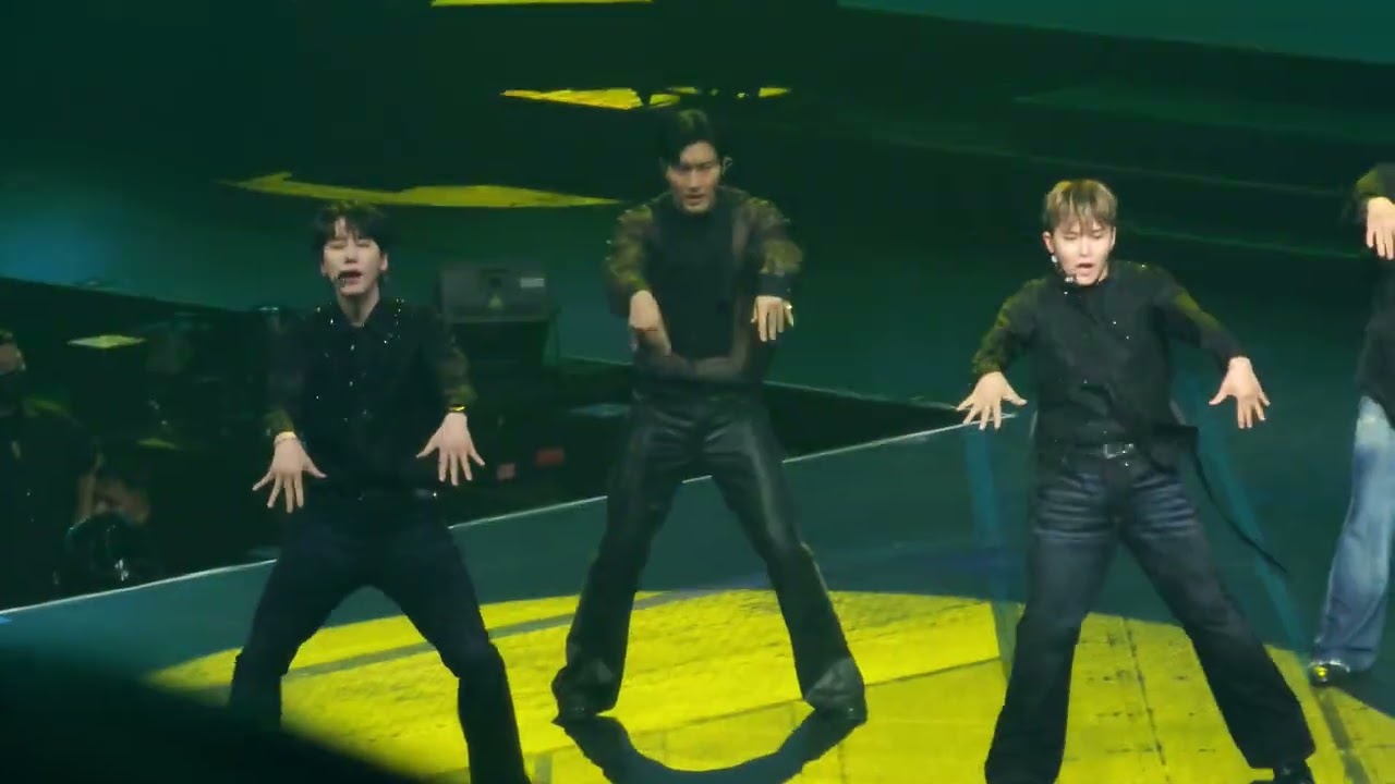 Super Junior  - Supergirl 