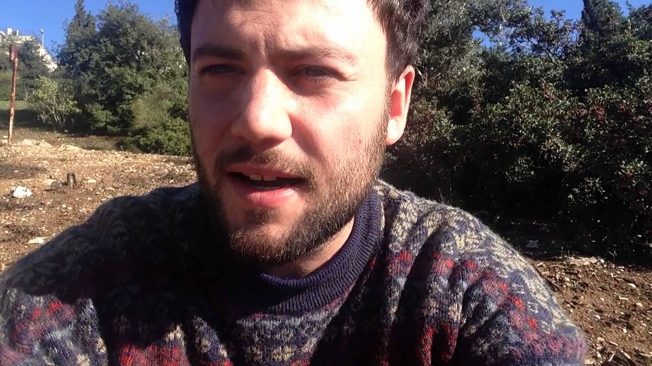 מדרסה - בדיחה קצרה בערבית מדוברת על חתולה