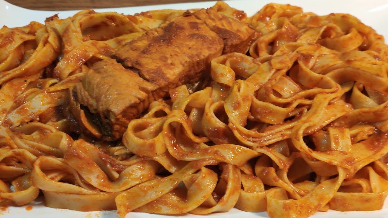 RECETTE EXPRESS: LES TAGLIATELLES AU SAUMON AVEC UNE SAUCE TOMATE, مقرونة بالحوت وصفة تونسية 🇹🇳👌