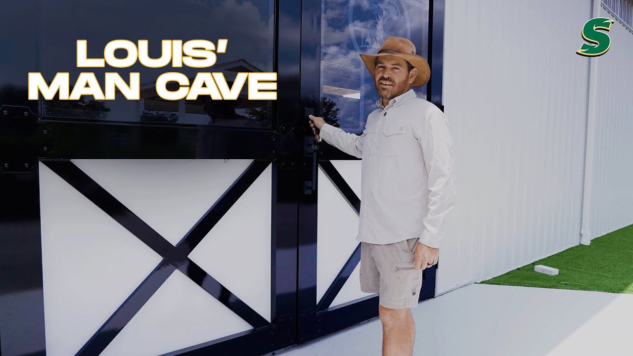 Louis Oosthuizen&rsquo;s Man Cave | Inside the Stinger GC Captain&rsquo;s Home Retreat