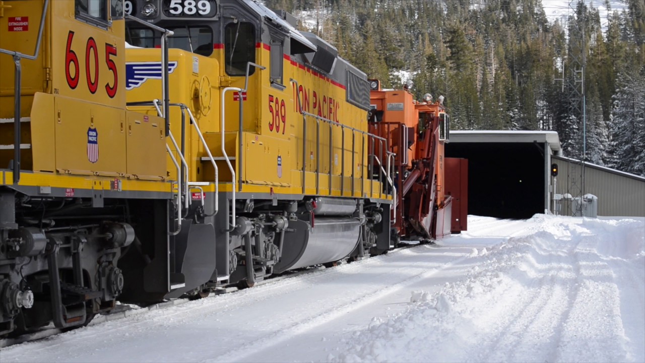 Spreaders On Donner Pass