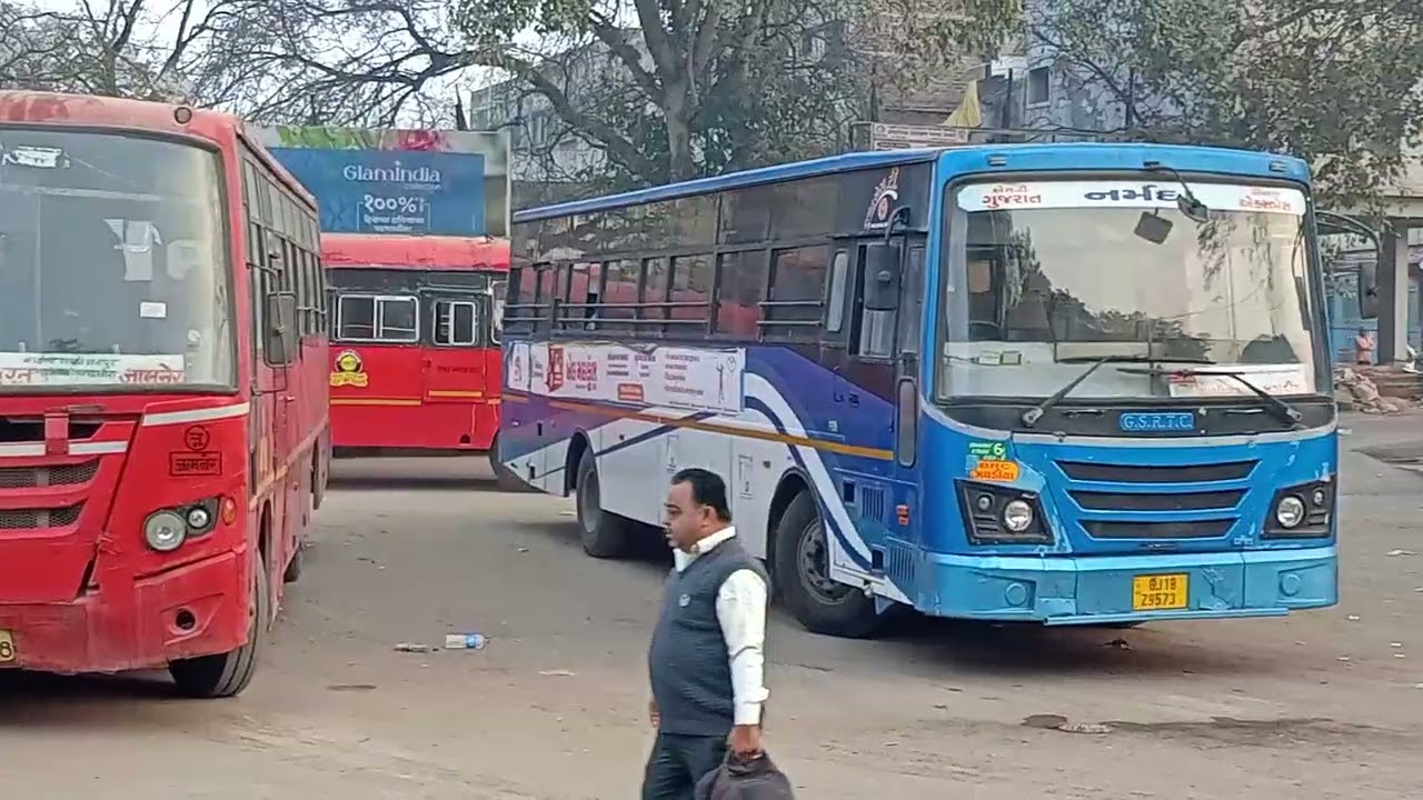 Sakri Msrtc Bus Stand #msrtc #bus #travel #vehicles #transport #lalpari #khandesh #dhule #sakri #old