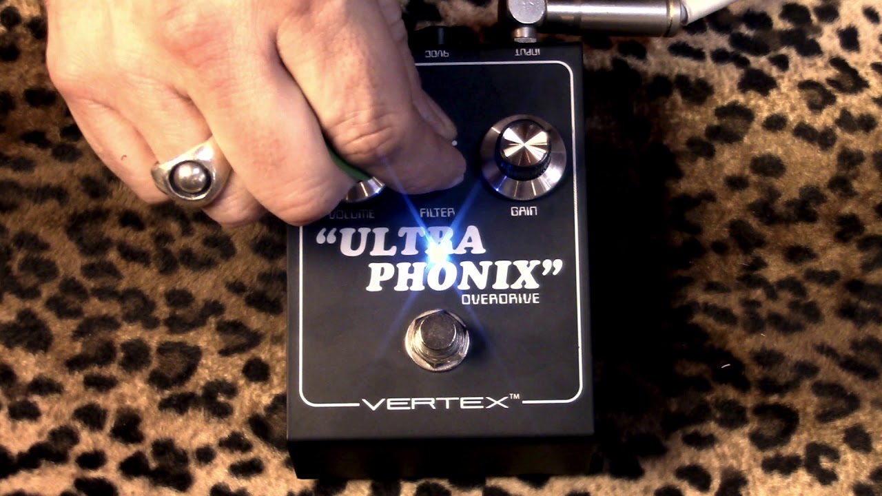 Vertex ULTRA PHONIX Dumble flavored overdrive pedal demoed with Les Paul