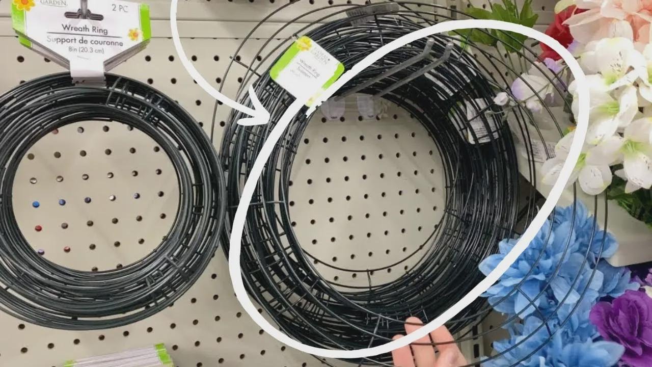 Attrape un cercle à couronne pas cher... cette tendance déco de Noël est magique !