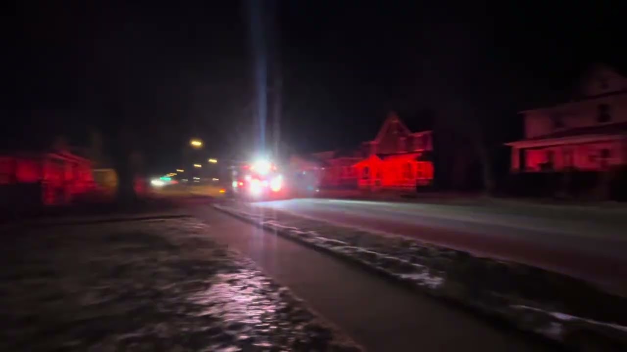 Brand New Engine 20 responding to a 1st Due 2nd Alarm Barn Fire!!