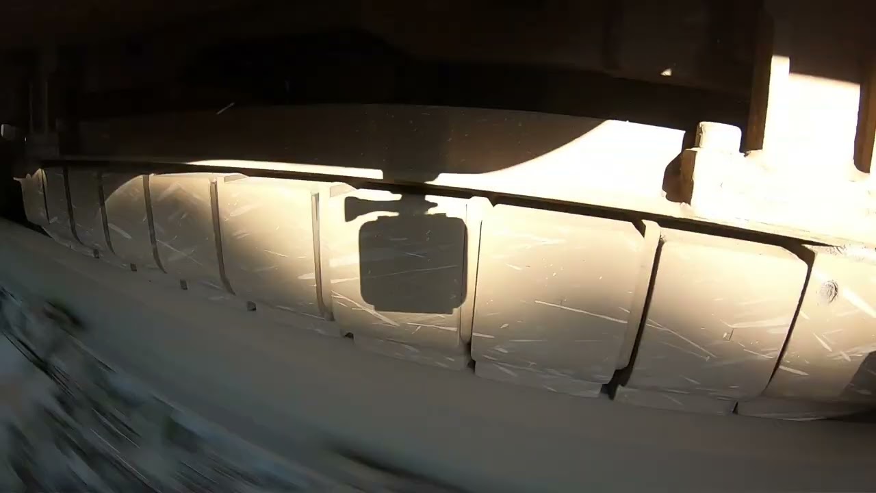Emergency elecrtomagnetic friction brake on the railhead