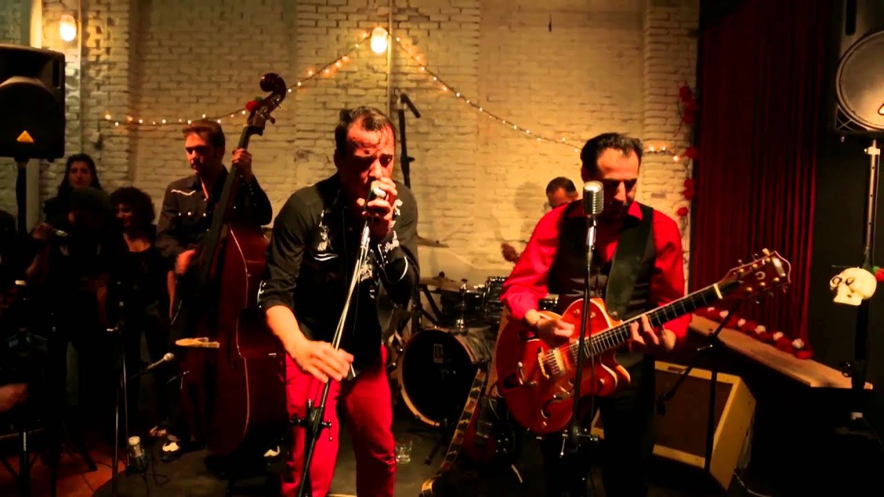 LOS CAVERNAS - She's a Lady (Tom Jones Cover) LIVE!