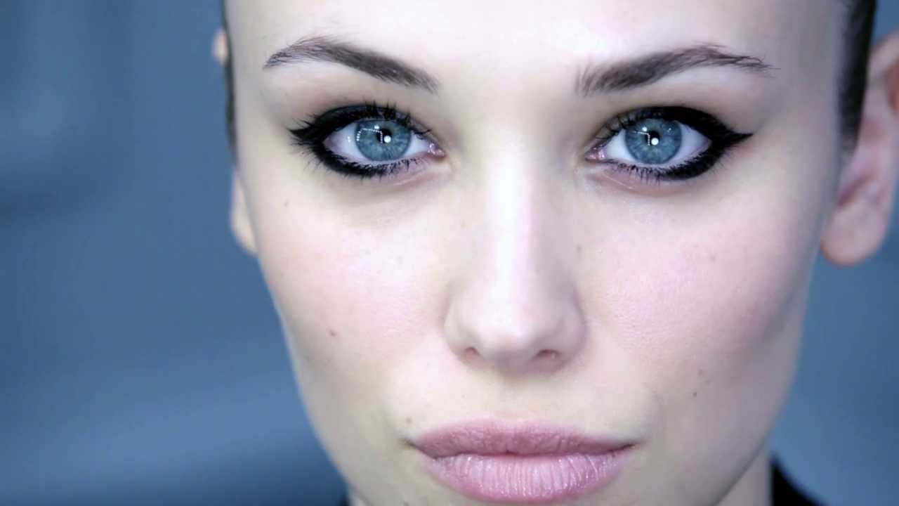 Tutorial Look Eyeliner Mate