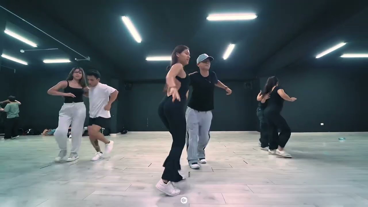 Elito Revé “ De que estamos Hablando ” - Coreografia By FishBoy & Silvana - Lima Perú 🇵🇪🇨🇺🍫